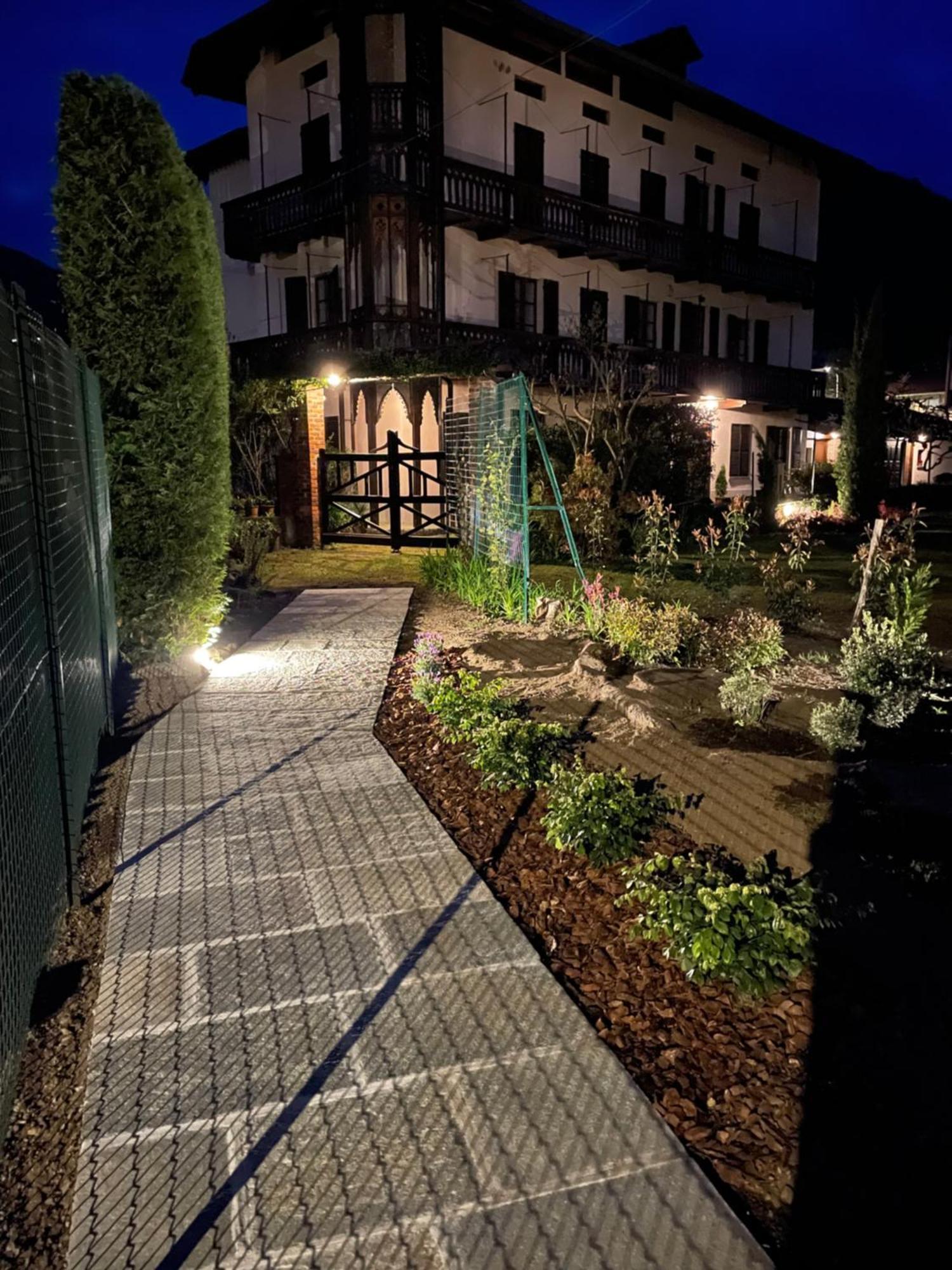 Dimora Fiorita Senior My Holiday Home Varallo Ngoại thất bức ảnh