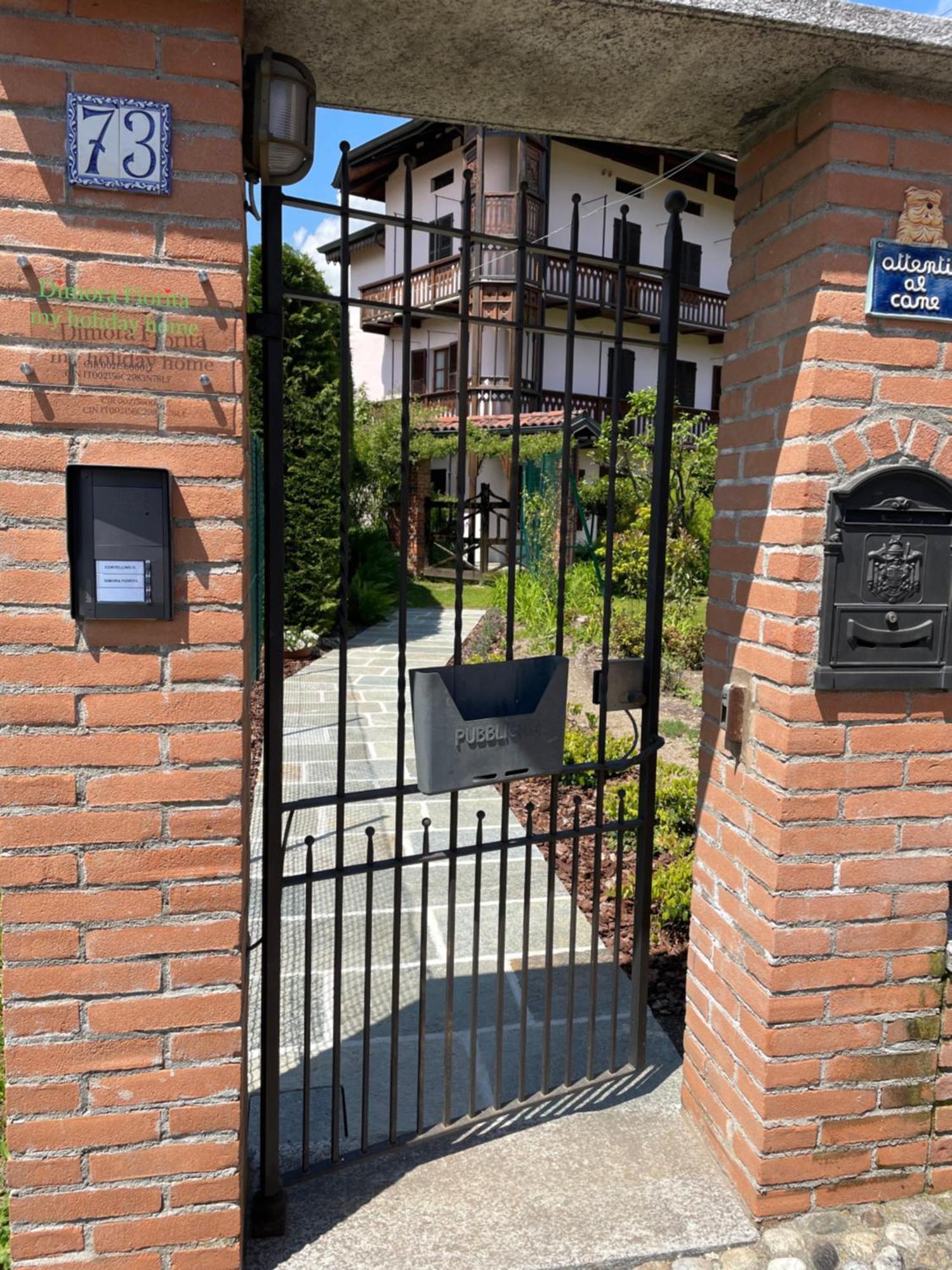 Dimora Fiorita Senior My Holiday Home Varallo Ngoại thất bức ảnh